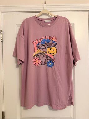 Purple Groovy Mushroom Smiley Graphic Oversized T-Shirt NWT Medium